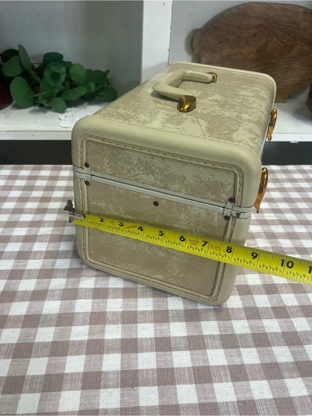 Vintage samsonite traincase cream marble makeup case retro grandma core luggage